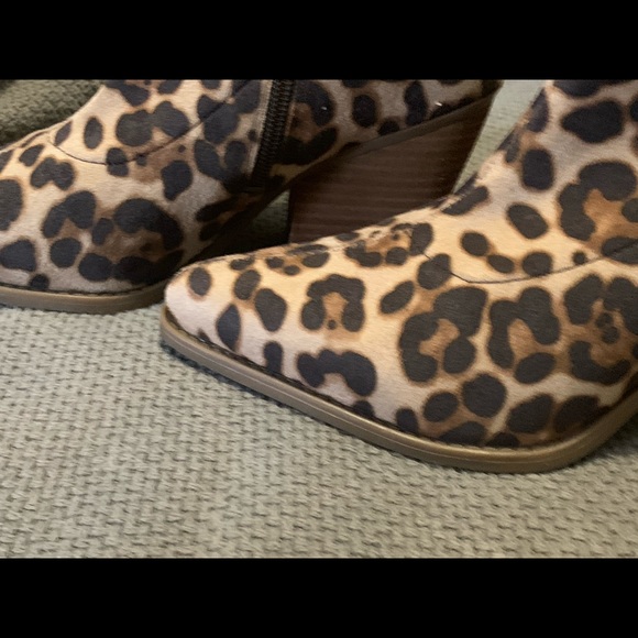 Leopard print boot - Picture 9 of 11